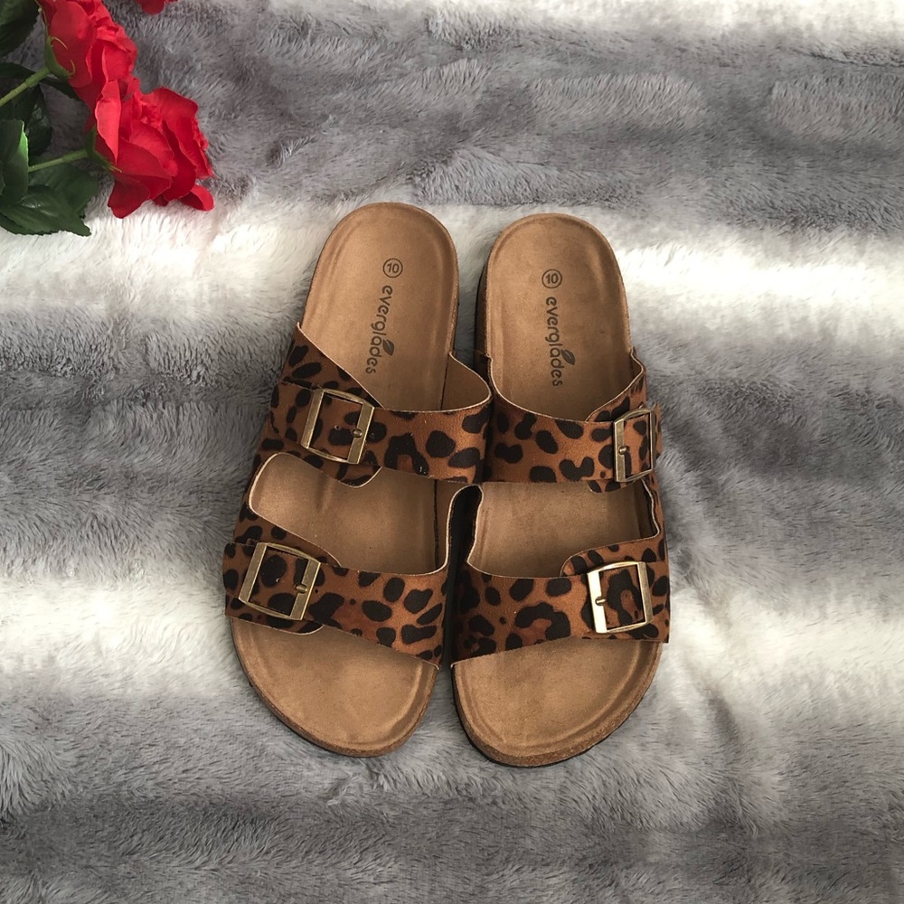 LAST PAIR 🖤 Cheetah Sandals - Picture 2 of 3